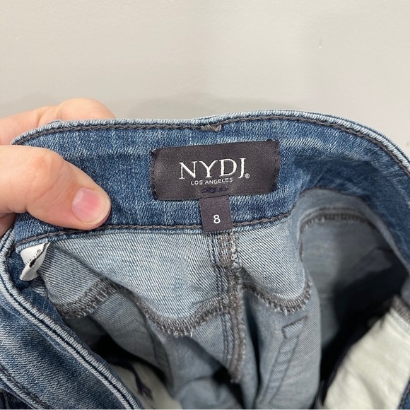NYDJ Boyfriend Jeans Embroidered Size 8 - Picture 10 of 15